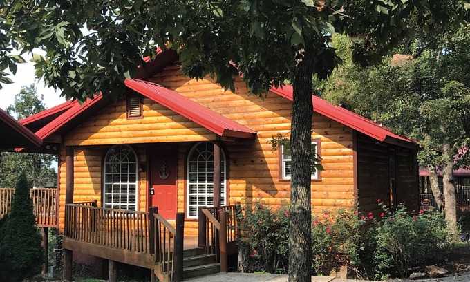 Eucha Cabin | Summer=LakeLife! Popular Grand Lake Dripping Springs cliffside lake view cabin