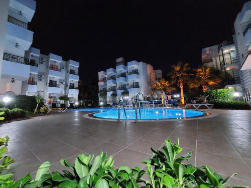Side Hotel | Summer rose hotel