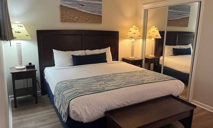 Wrightsville Beach Condo | Summer Sands- The Sun and Sand Room 401