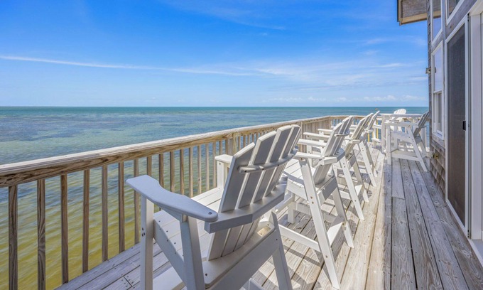 Brigands' Bay House | SUMMER SAVINGS - Soundfront Dog Friendly Home w/Hot Tub and Windsurfing Access