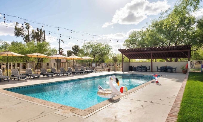 Tanque Verde House | Summer Specials, Large Pool, Pickleball Solana #2