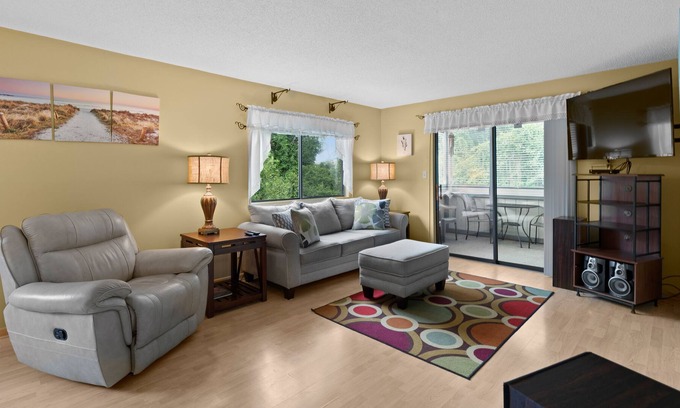 The Dunes Condo | Summer Tree Village J5-2BR/2BA condo in Shore Drive