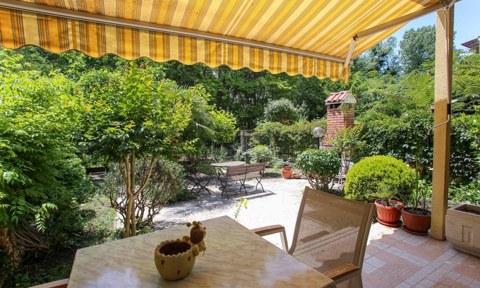 Nessebar Villa | Summer Villa Close to the Coast with Private Gym and Parking