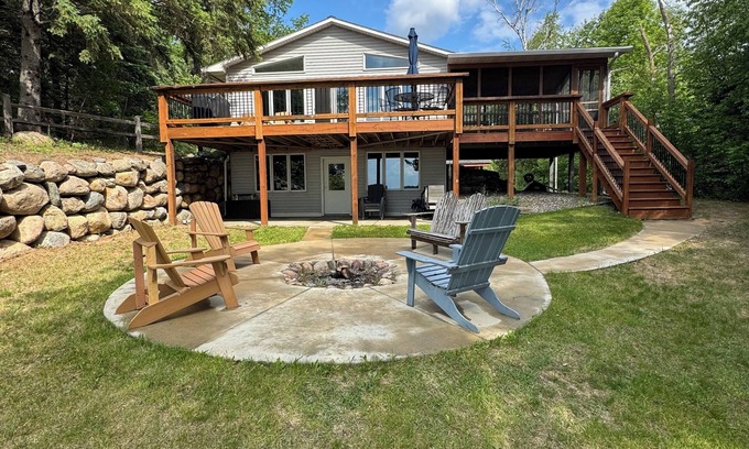 Nevis House | SUMMER WEEKLY DISCOUNT! 5 bed 3 bath Home Near Nevis MN