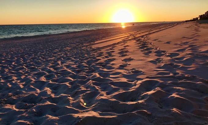 Fort Walton Beach Condo | Summerlin-Beachfront for Late Summer! 5 Star!