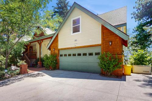 Twin Peaks House | Summit Sanctuary