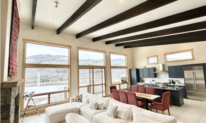 Silverthorne House | Summit Sky Ranch Luxury Retreat