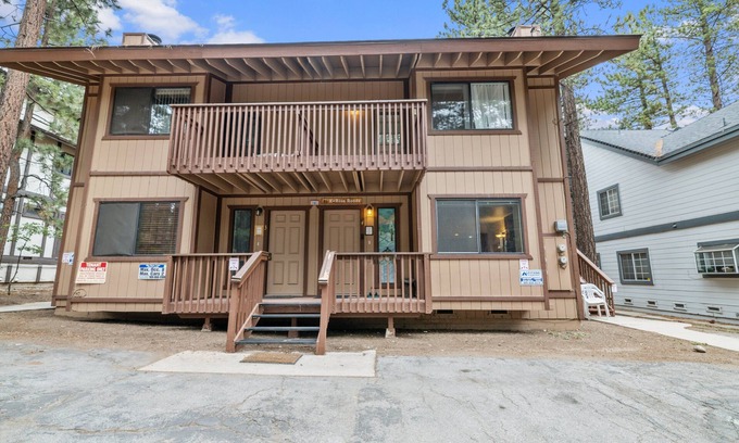 Summit Estates House | Summit X-ross Roads - Walk to Snow Summit, Fireplace, Deck, Barbecue