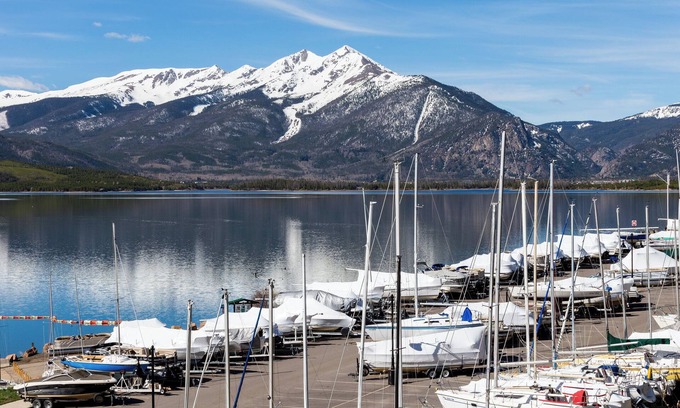 Dillon Apartment | Summit Yacht Club #10 By Summit County Mountain Retreats