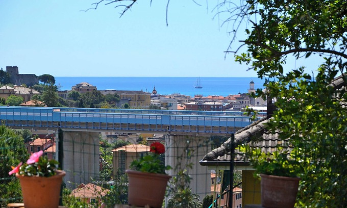 Chiavari Apartment | Sun Apartment in Villa Daria 2 km from the sea of the Gulf of Tigullio