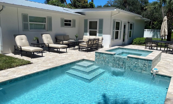 Central Beach House | Sun drenched 3-bedroom house in central Vero Beach with new pool/hot tub