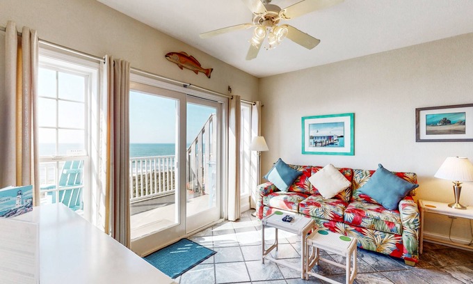Hatteras Condo | Sun-kissed beachfront condo with central AC, pool/hot tub access