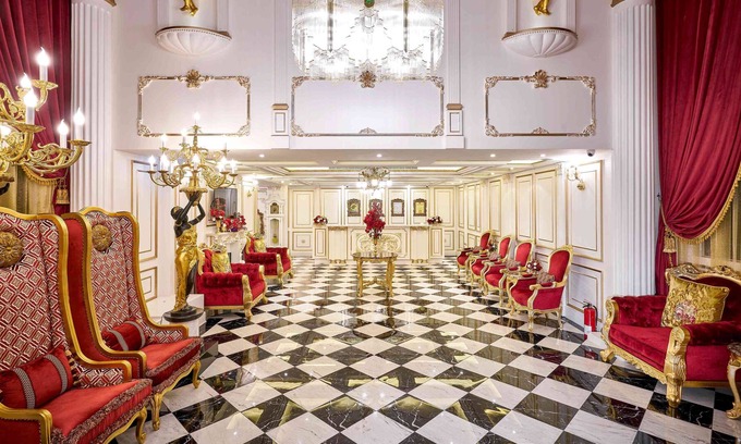 Yuchi Hotel | Sun Moon Lake Queen Castle Hotel