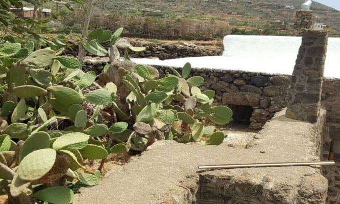 Pantelleria House | Sun. Stone Dammusi. Pantelleria Scauri Penna
