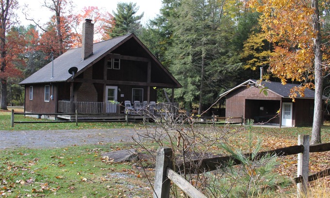 Tylersburg Cabin | Sunburst Locust Cabin