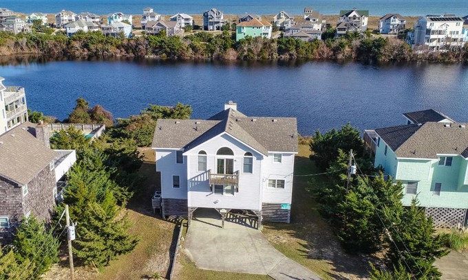 Salvo House | Sundancer 185