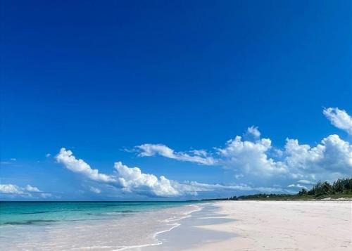 Savannah Sound Villa | Sundowner Villa villa