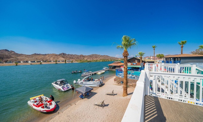 Earp House | Sunkissed Hideaway, Front Row at Roadrunner Resort