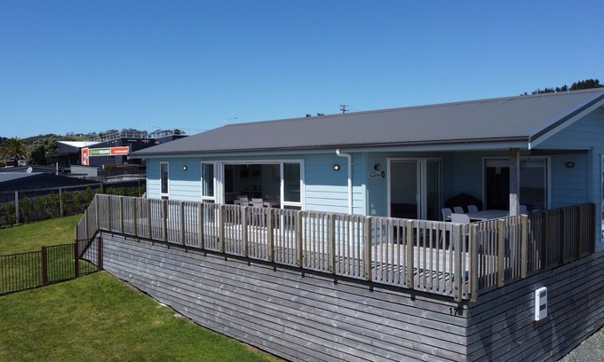 Coopers Beach House | Sunkissed Sands- A Hop Skip and A Jump to Coopers Beach