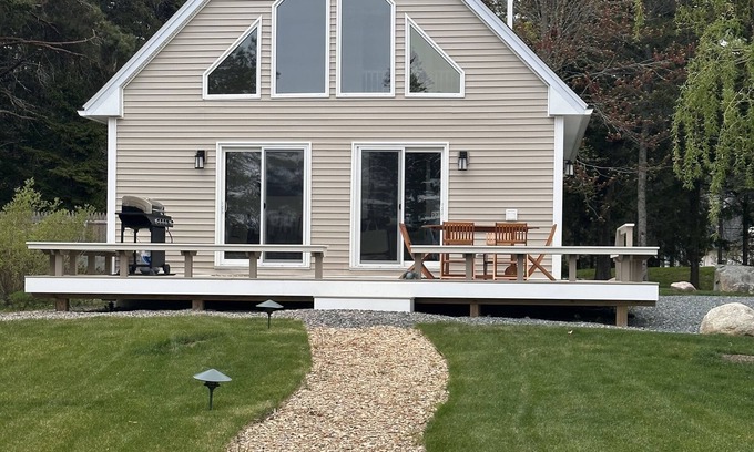 Bernard House | Sunlit cape on beautiful Bass Harbor close to Acadia National Park