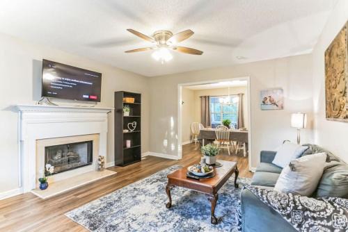 Cartersville House | Sunlit Cartersville Cottage