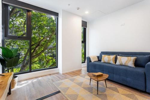Newton Apartment | Sunny 1BR Retreat in Heart of CBD by Zodiak Stays