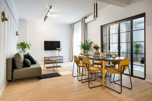 Bucharest City-Centre Apartment | Sunny 4BR Flat - Top Location - Charming Balcony