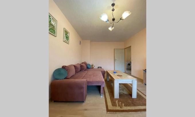 Sandanski Apartment | Sunny apartment by the river