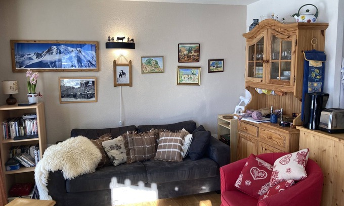 Chatel Apartment | Sunny Apartment For 5 in Petit Chatel with summer Multipass