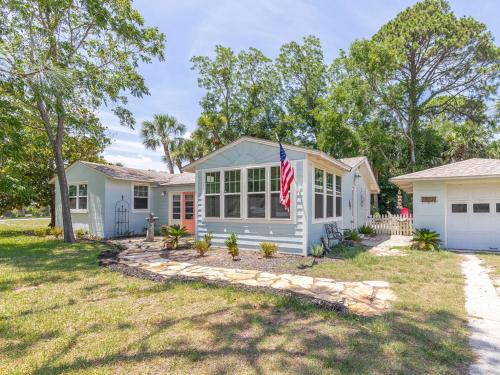 Savannah Beach House | Sunny Daze