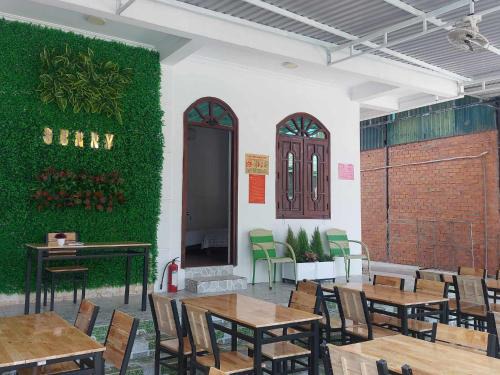 Central Mui Ne Beach Hotel | Sunny Homestay