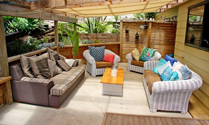 Surfdale House | Sunny Island Beach House