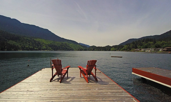 Port Angeles House | Sunny Lake Sutherland Gateway to Olympic National Park