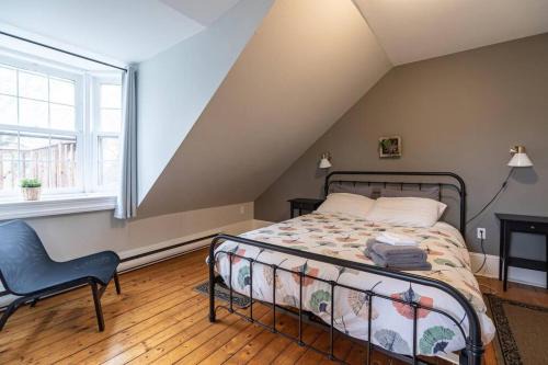Downtown Halifax Apartment | Sunny Loft #4, Historic Home