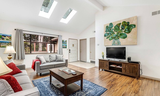La Selva Beach House | Sunny ranch near beach with two courtyards & washer/dryer - dog-friendly