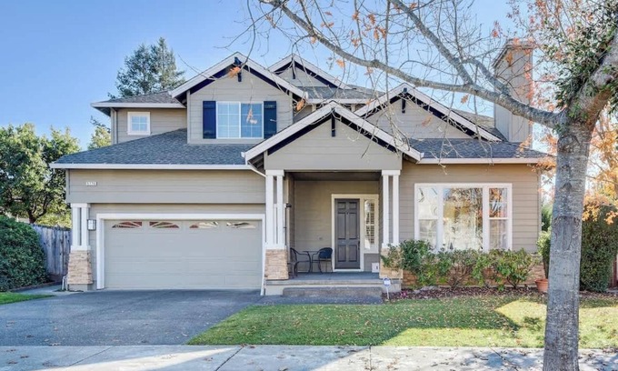 Skyhawk Commmunity House | Sunny Santa Rosa Stay, Hill Views, Yard & Games!