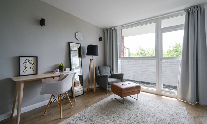 Pimlico Apartment | Sunny scandinavian style sudio central
