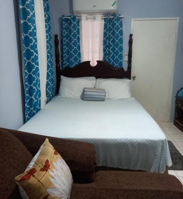 Caribbean Estates Apartment | Sunny Space