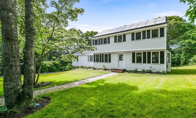 Centerville House | Sunny Spacious Beach House with Central AC and Loads of Amenities