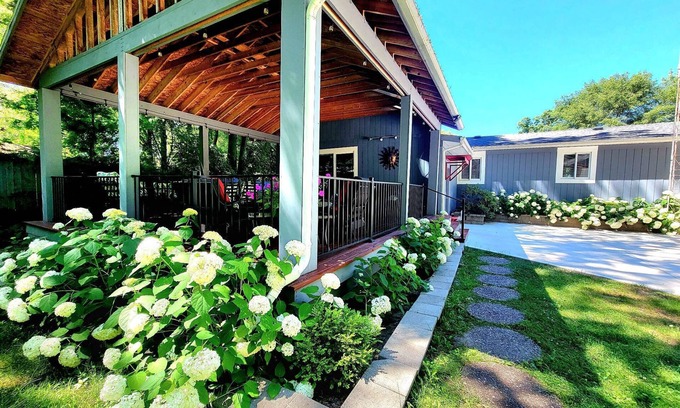 Lake Michigan Beach House | Sunny Spot On Lincoln