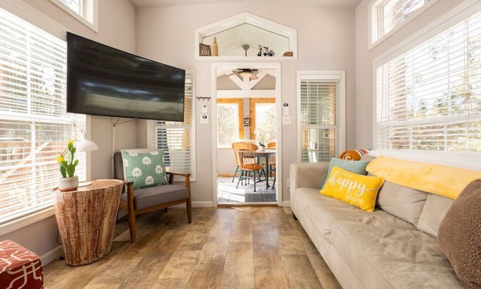Woodland Park House | Sunny Tiny Haven | BBQ, Fresh Vibes & Peak Views
