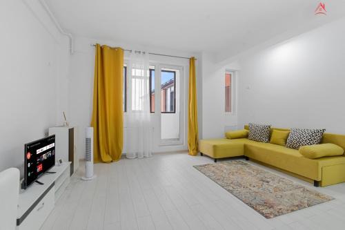 Chiajna Apartment | Sunny Yellow Apartment - Penthouse, Aer Conditionat, Free Parking, Self Check-in