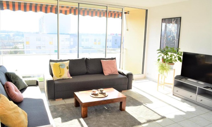 Saint-Louis Apartment | SunnyF2- EuroAiport-Basel-TrainStation-CityCenter