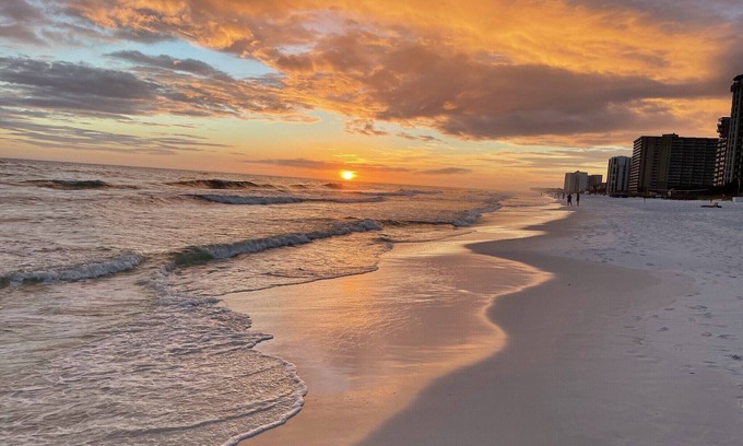 Destin Condo | Sunrise and Sunset from our beautiful condo Gulf front, Spectacular views!