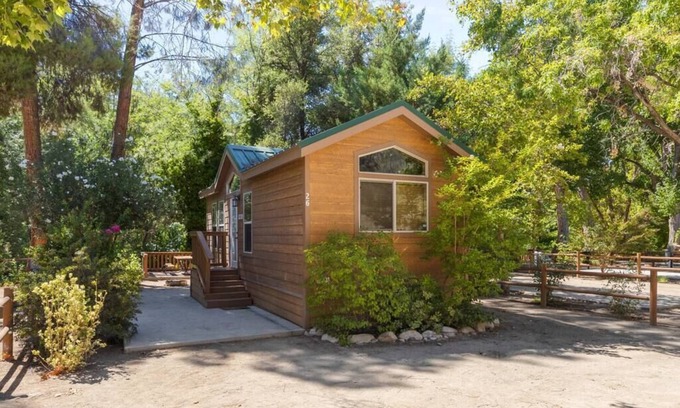 Kernville Cabin | Sunrise Cabin at KRS Camp James (Cabin 20)
