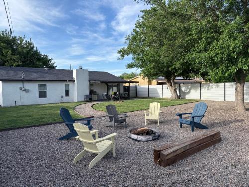 Roswell House | Sunrise Experience w/King Size Bed & Pet Friendly