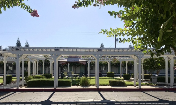 Turlock Hotel | Sunrise Inn Turlock