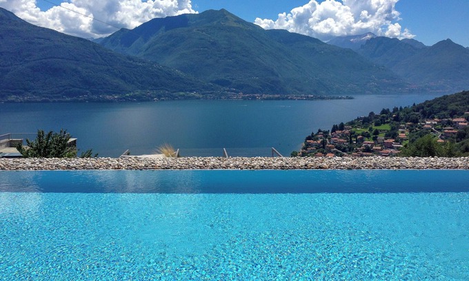 Calozzo Apartment | Sunrise Lodge holiday flat on Lake Como