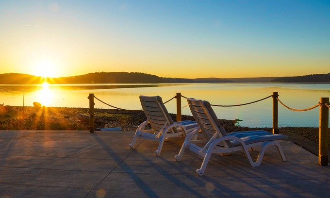Shelton House | Sunrise@Potlatch-Waterfront Luxury Home Hood Canal