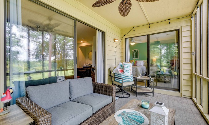 Sea Trail Condo | Sunset Beach Condo: Ideal Golfing Getaway!
